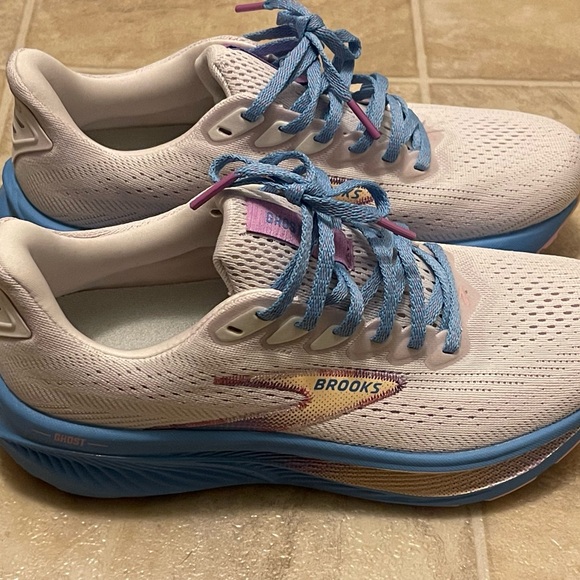 Brooks Ghost 17 NWOT - Picture 3 of 7